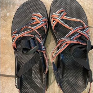 Chacos!